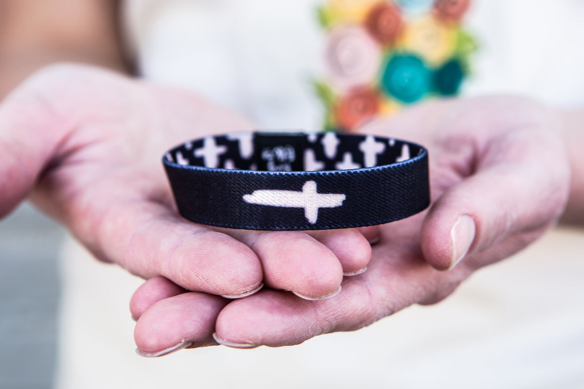 Black and White Cross Stretchy Bracelet