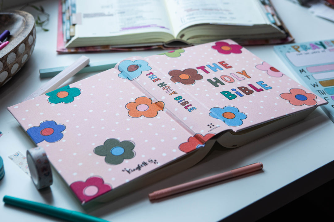 Dots + Daisies ESV Journaling Bible - Kingfolk Co