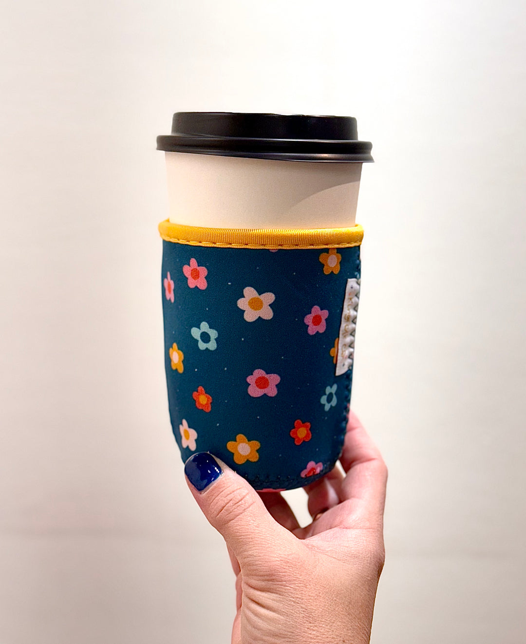 Retro Daisy Coffee Cup Sleeve - Kingfolk Co