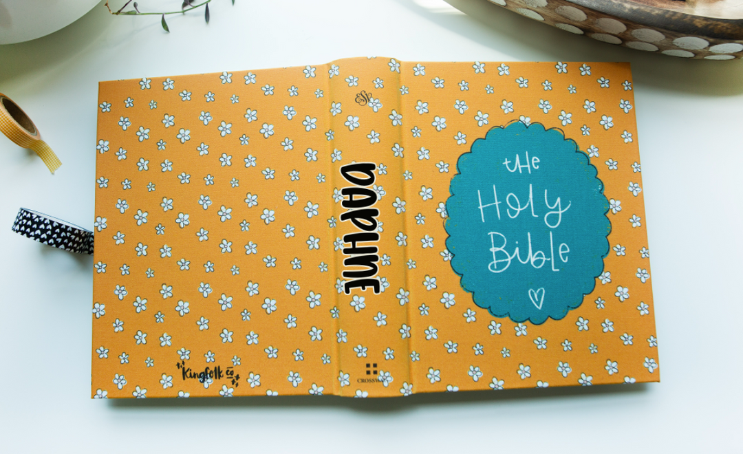 Cheerful Daisy ESV Journaling Bible - Kingfolk Co