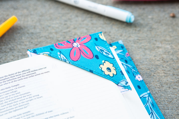 Summer Floral Corner Bookmark - Kingfolk Co