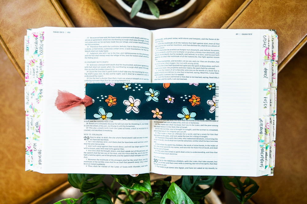 Retro Flowers Acrylic Bookmark - Kingfolk Co